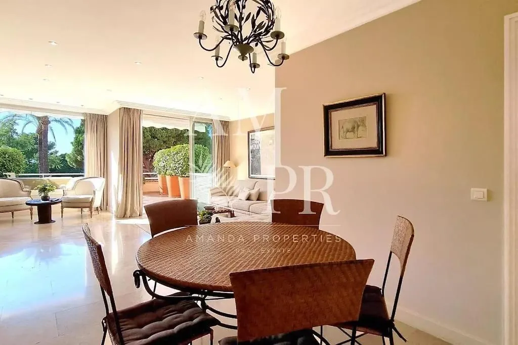 Apartment Croisette - Vue Mer - Appartement 2 Chambres Cannes