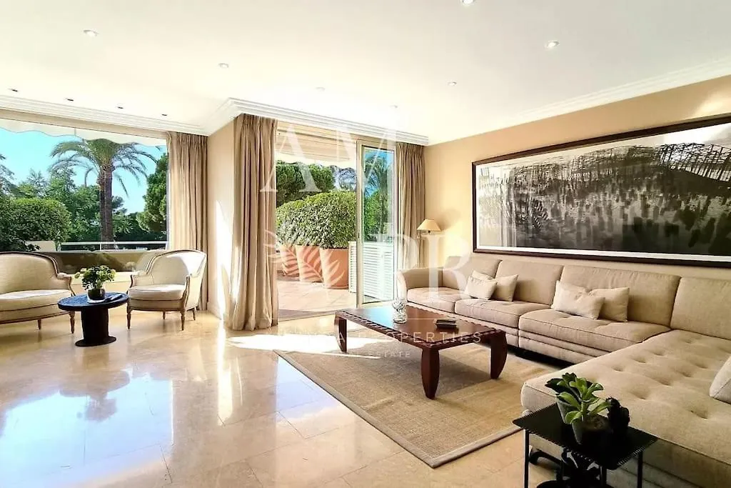 Croisette - Vue Mer - Appartement 2 Chambres Cannes